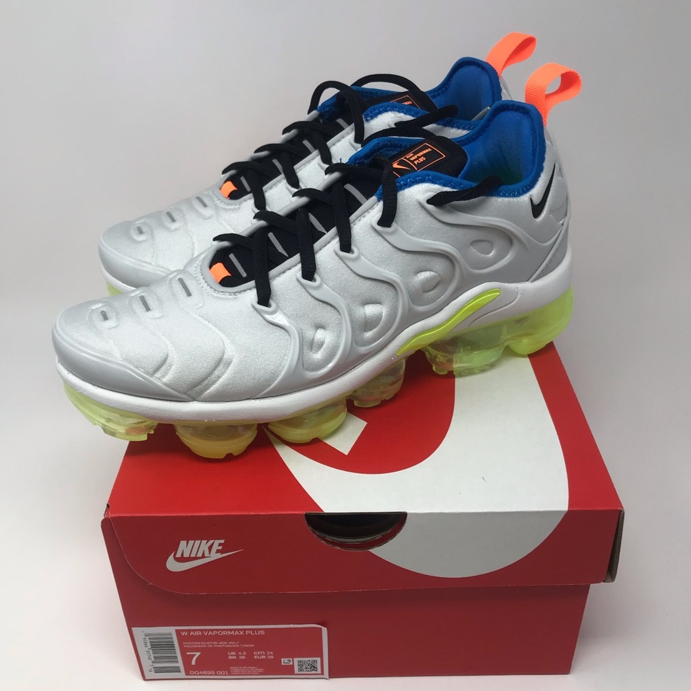 Nike Wmns Air VaporMax Plus Photon Dust Volt Neon Green DQ4695-001 NEW.